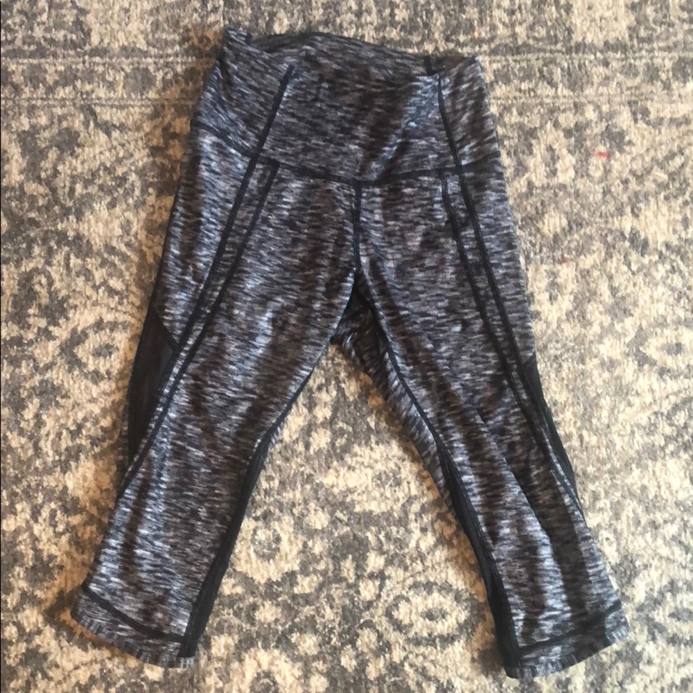 Black Lululemon Crop Leggings
